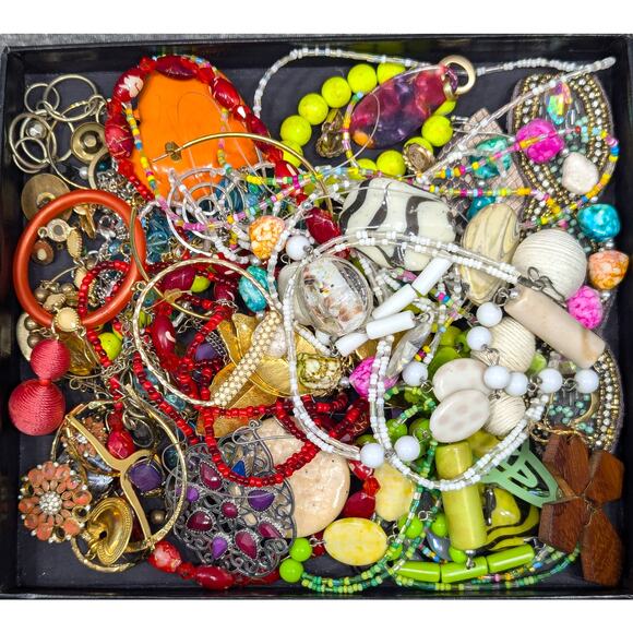 Lot of Jewelry, 1 Pound Bag (1 lbs.+) Craft, Junk, Random, Beads, Vintage to Now - Picture 1 of 2